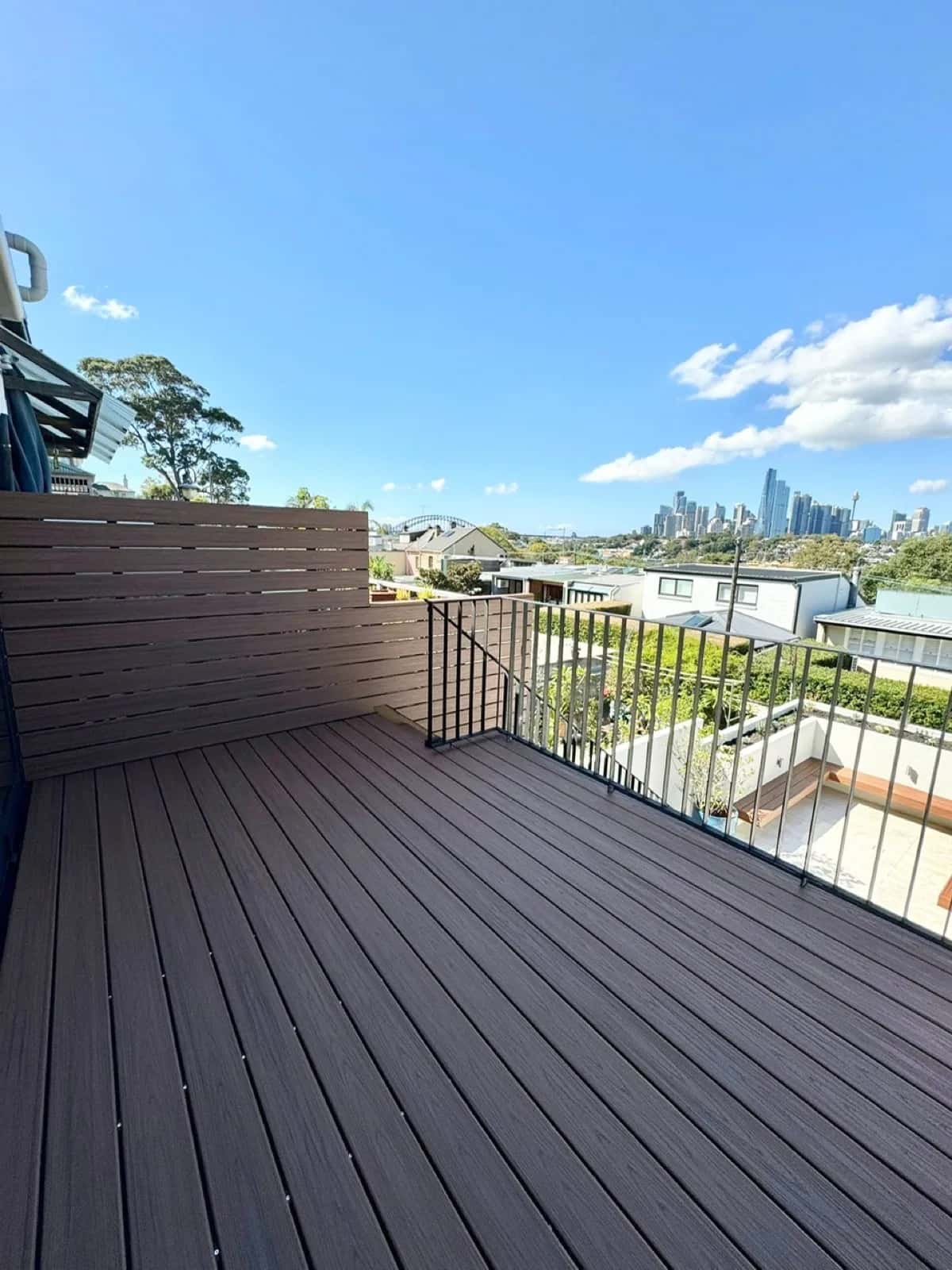 Balcony deck with privacy screen, reverse angle